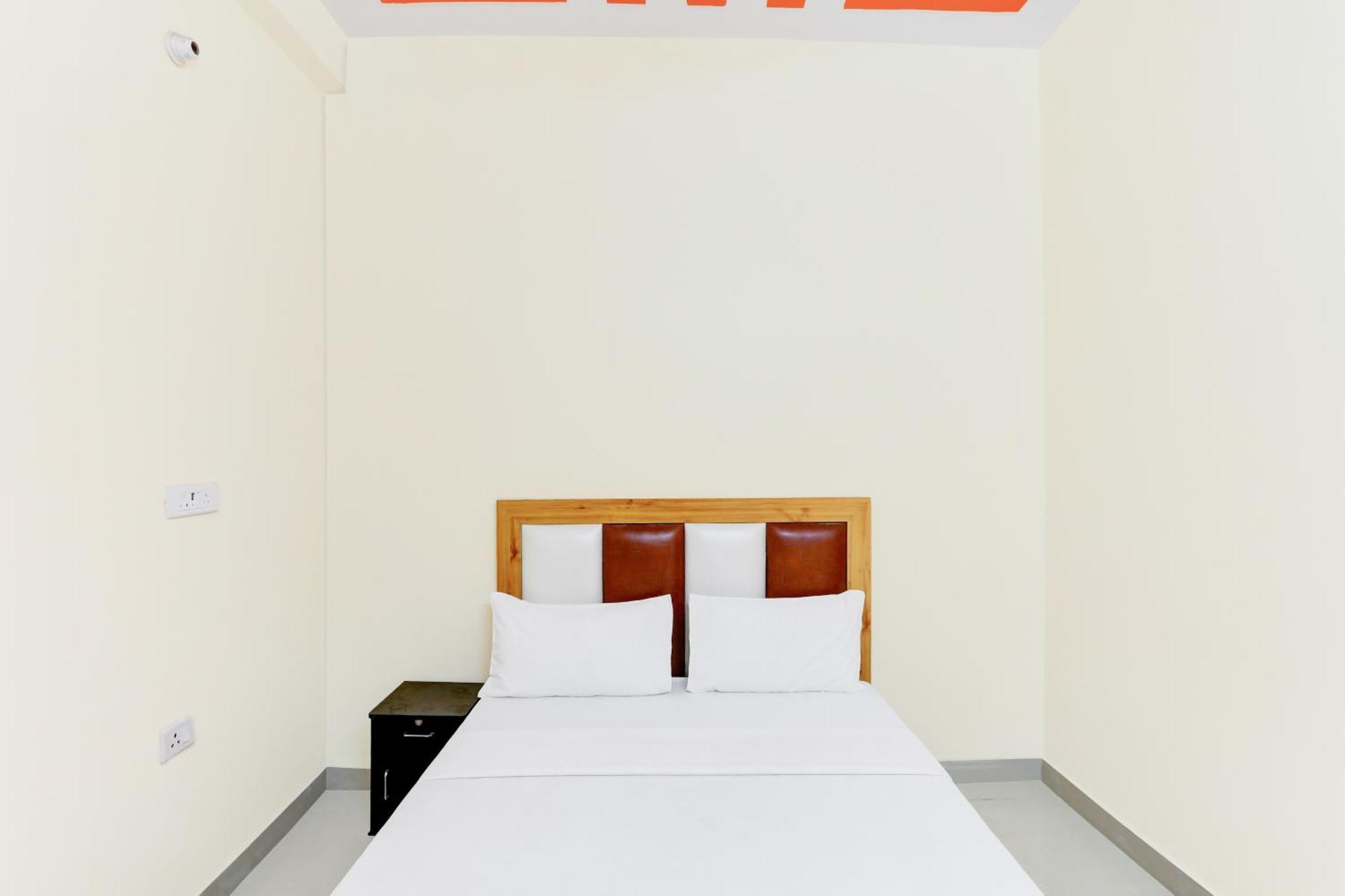 Hotel O Blu Moon Ghaziabad Exterior foto
