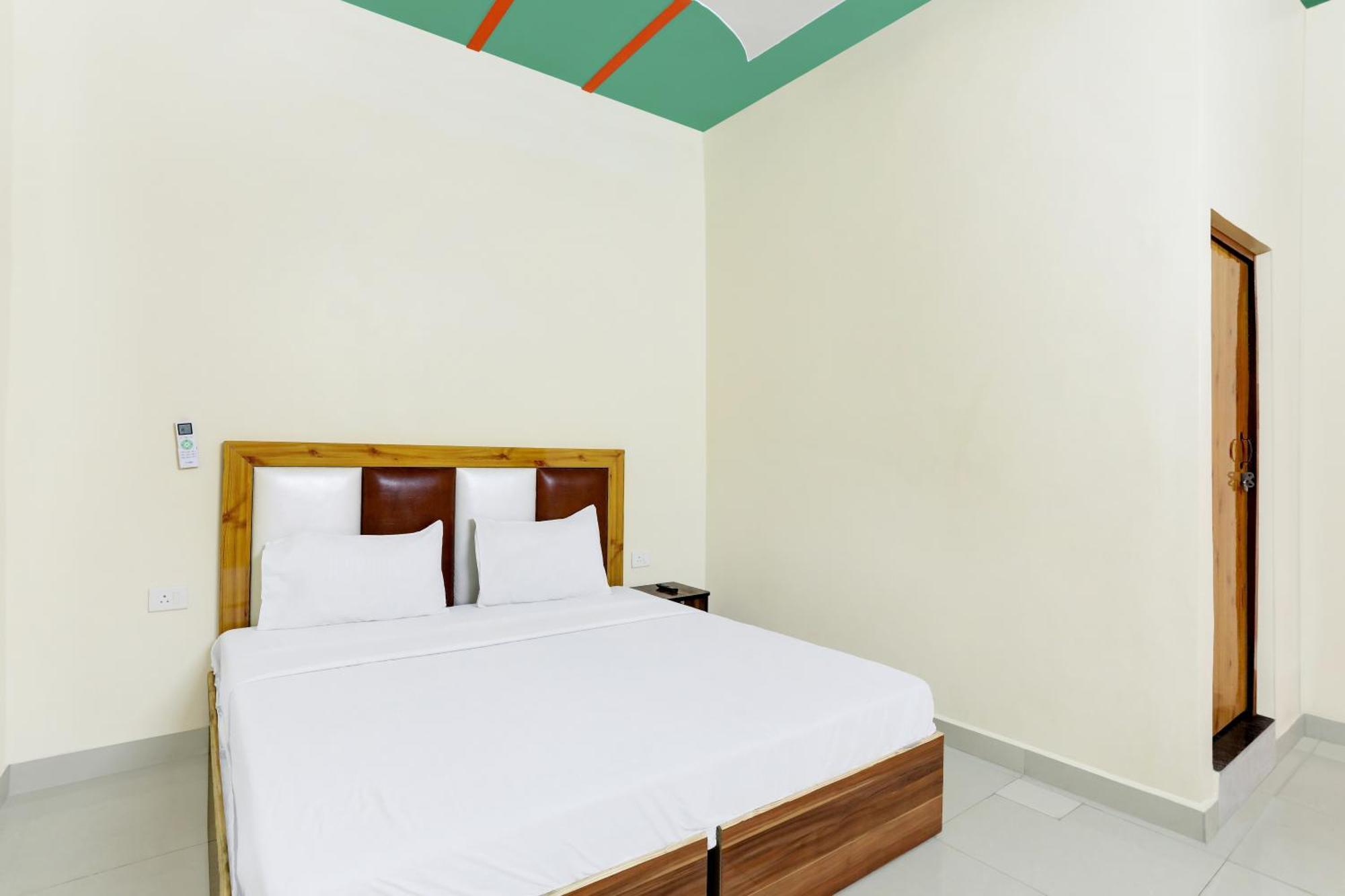 Hotel O Blu Moon Ghaziabad Exterior foto