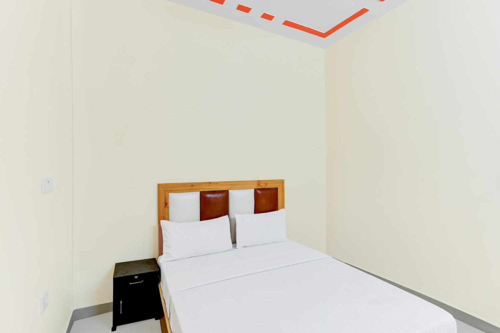 Hotel O Blu Moon Ghaziabad Exterior foto