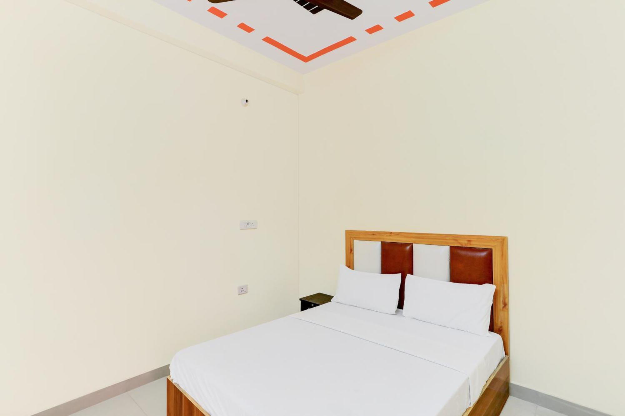 Hotel O Blu Moon Ghaziabad Exterior foto