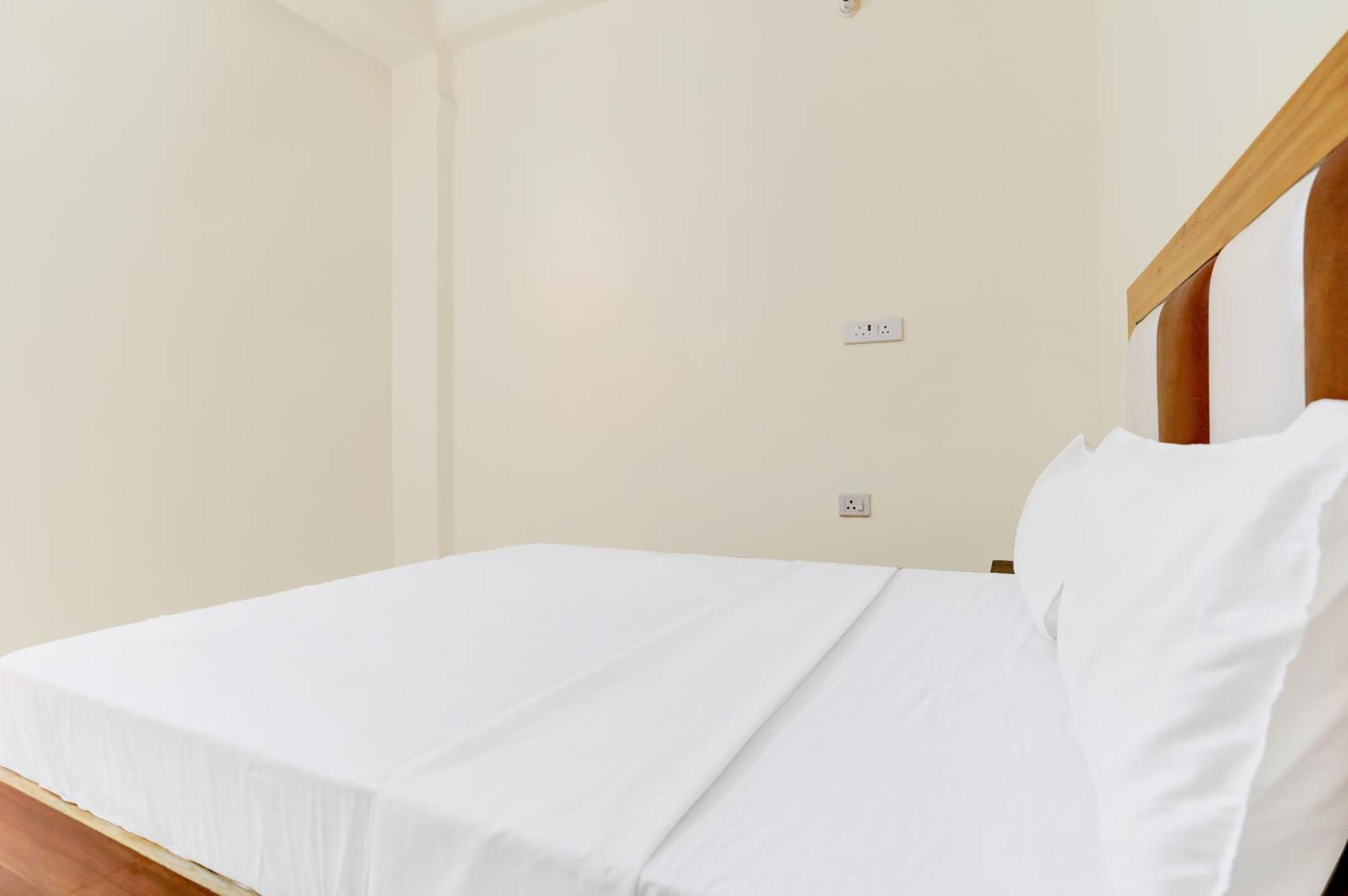 Hotel O Blu Moon Ghaziabad Exterior foto